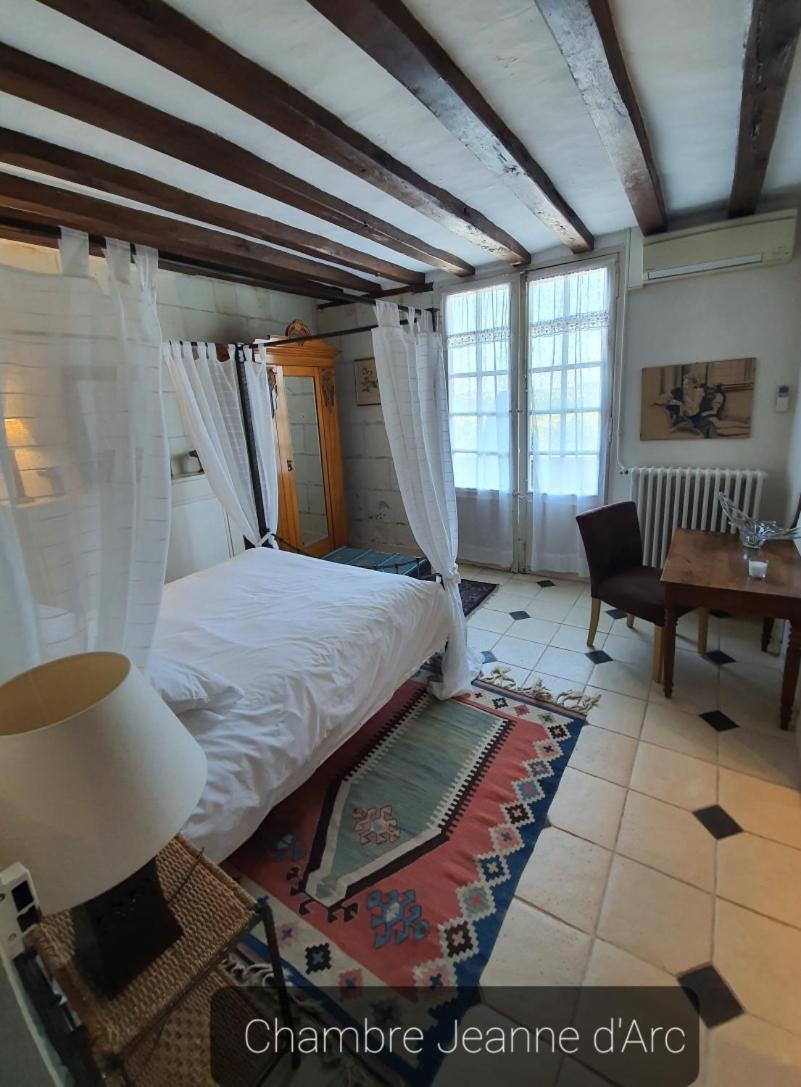 Le Presbytere De La Cite Royale De Loches Room photo